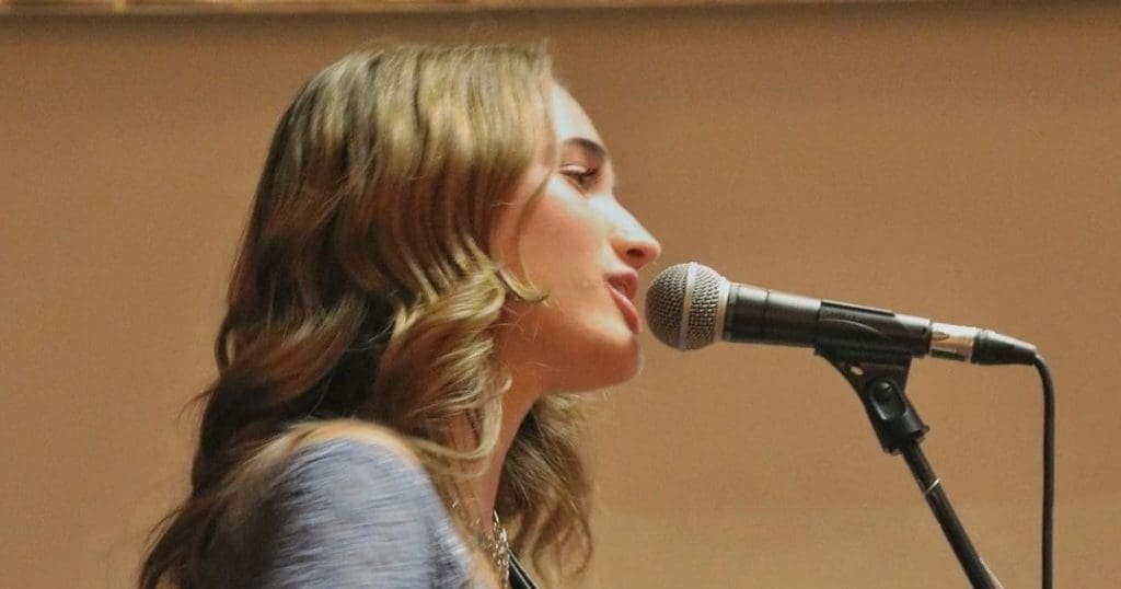 Helga: la jove promesa que posa música als nostres valors a MGC Mútua